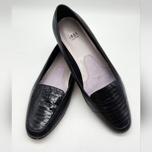 Vintage Womens Black Snakeskin Top Loafers by IMPO Size 8.5